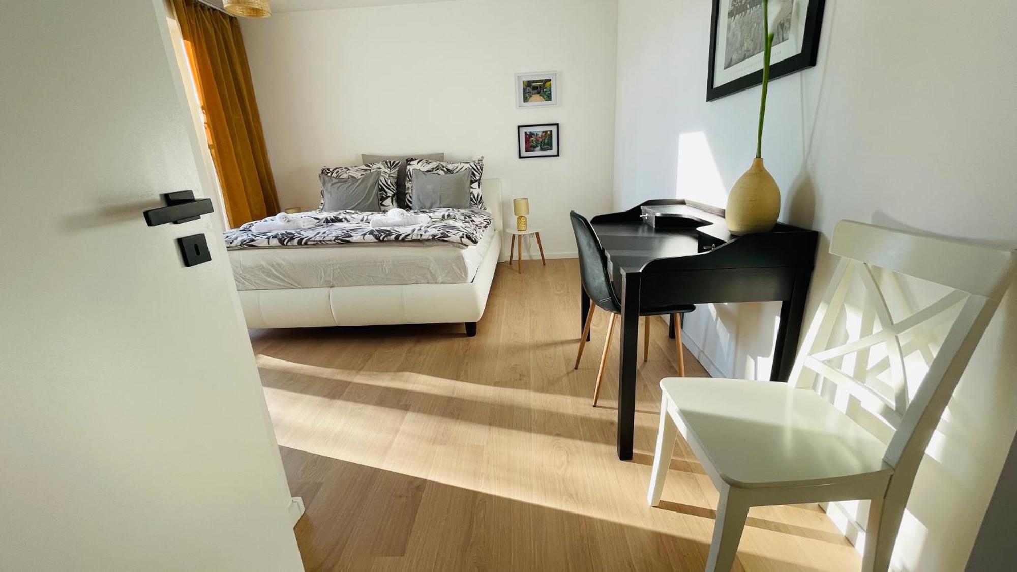 House Flow, 3 Room, Free 2 Parking Bratislava Buitenkant foto