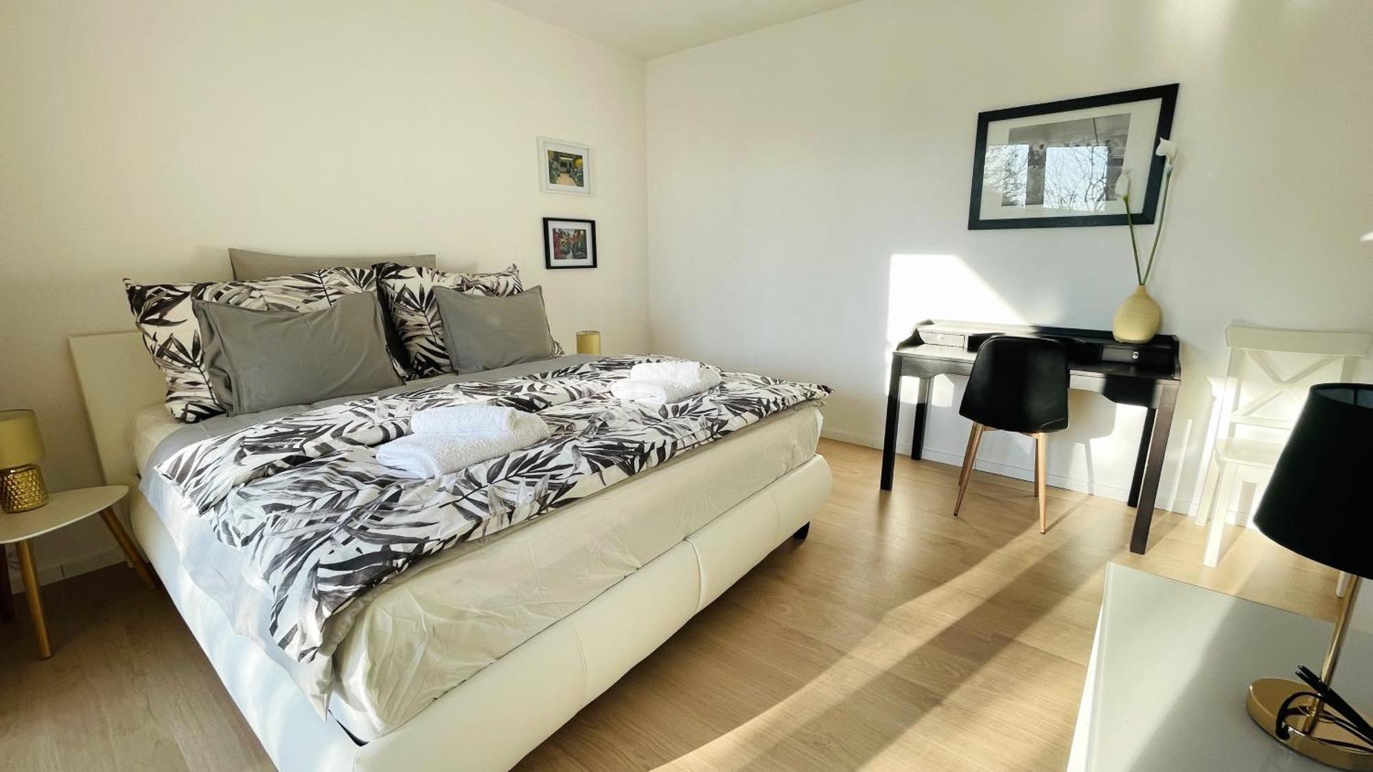 House Flow, 3 Room, Free 2 Parking Bratislava Buitenkant foto