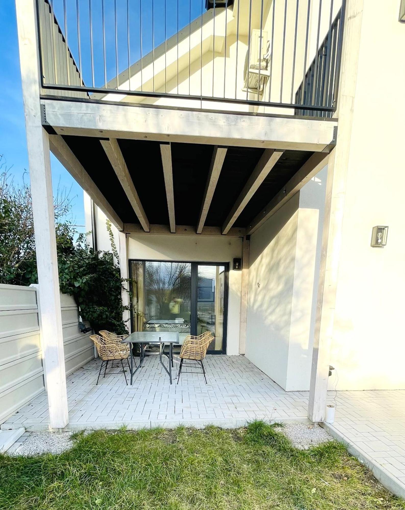 House Flow, 3 Room, Free 2 Parking Bratislava Buitenkant foto