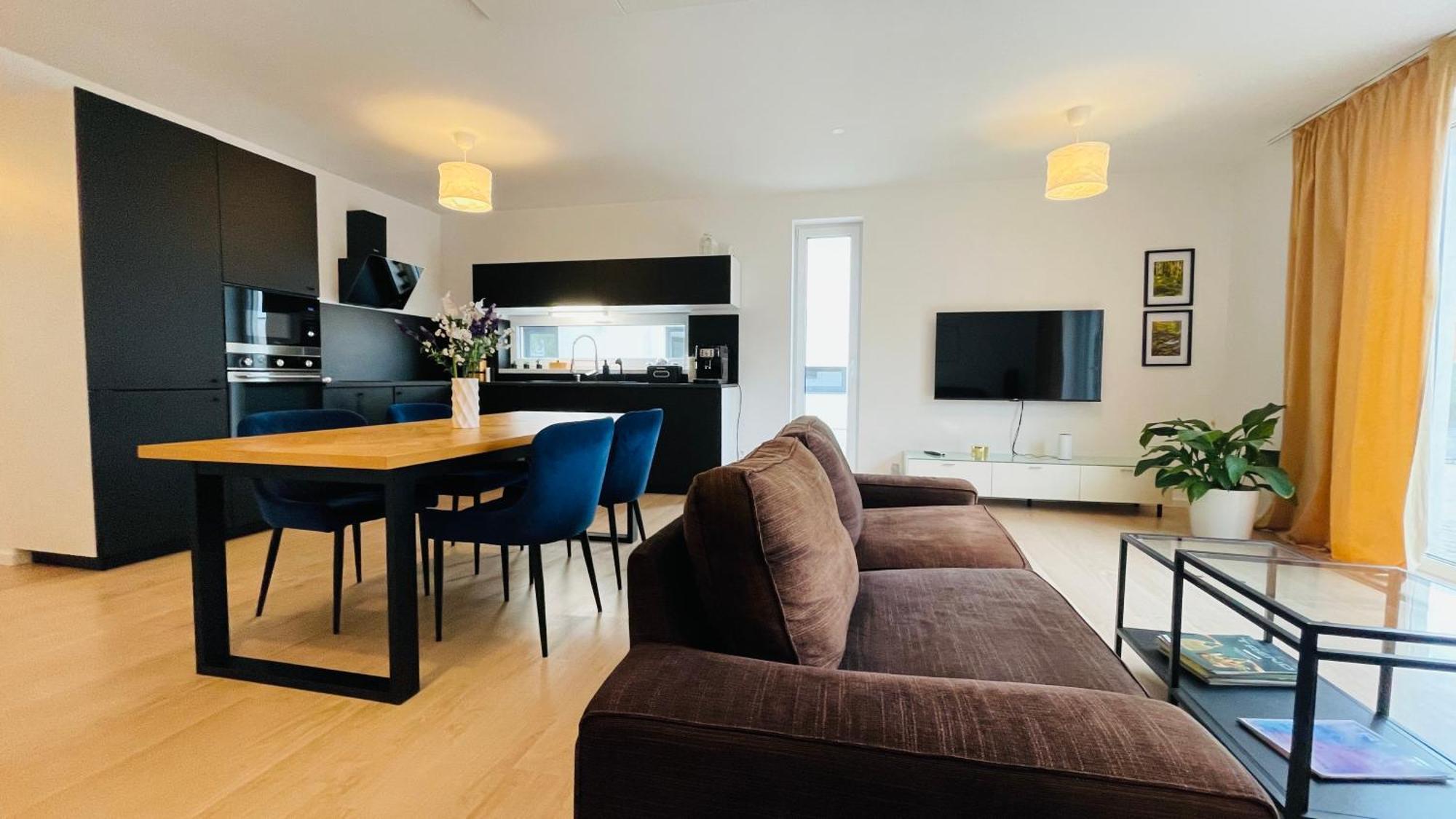 House Flow, 3 Room, Free 2 Parking Bratislava Buitenkant foto