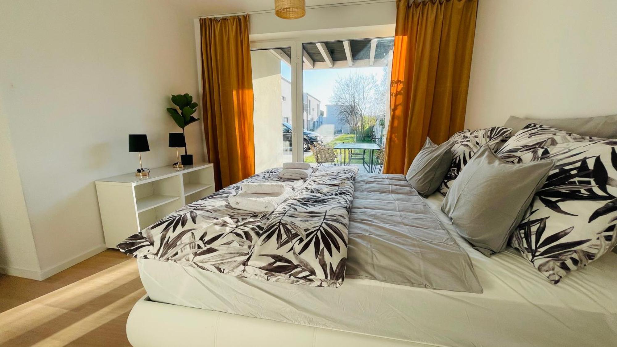 House Flow, 3 Room, Free 2 Parking Bratislava Buitenkant foto