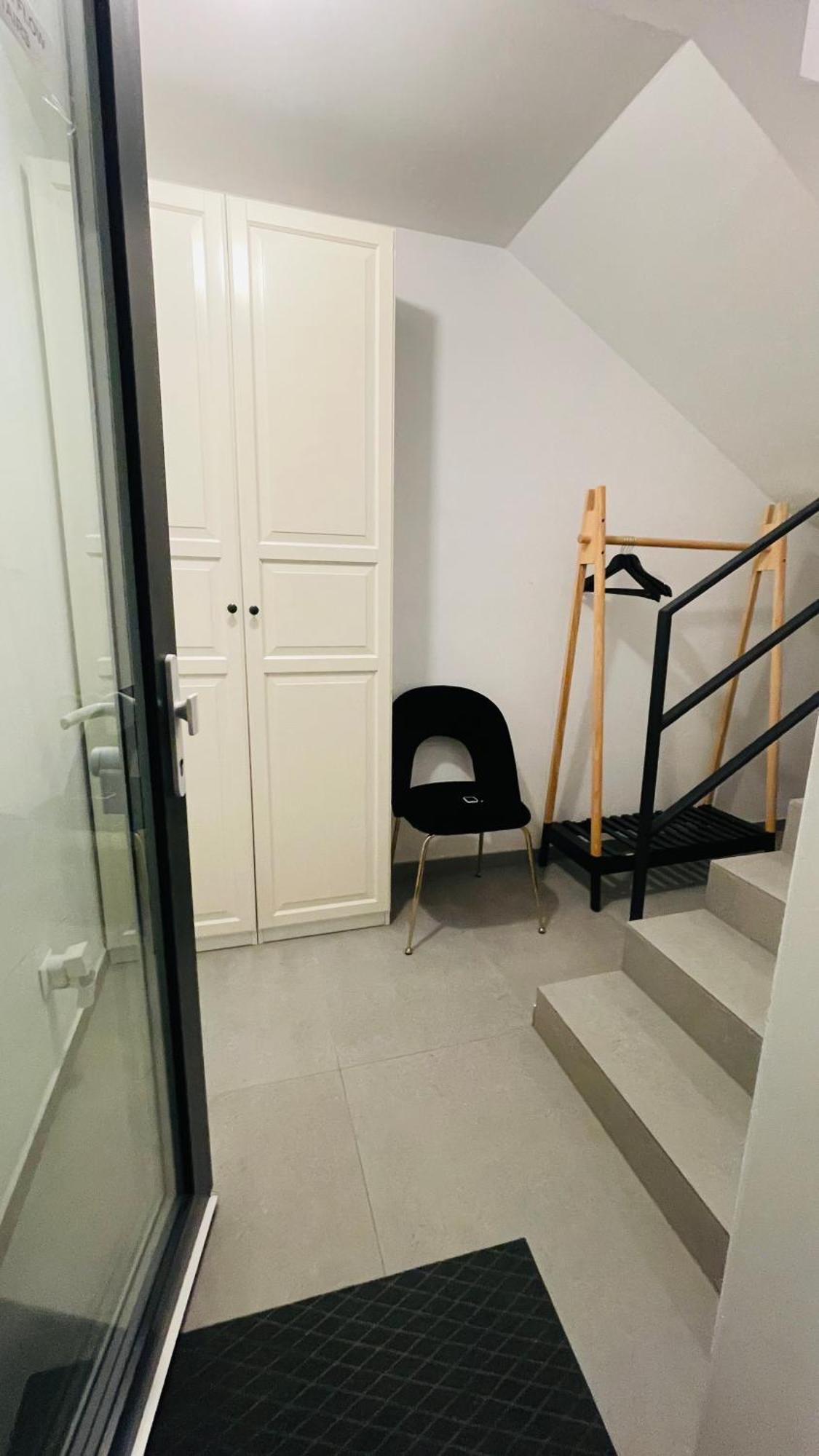 House Flow, 3 Room, Free 2 Parking Bratislava Buitenkant foto