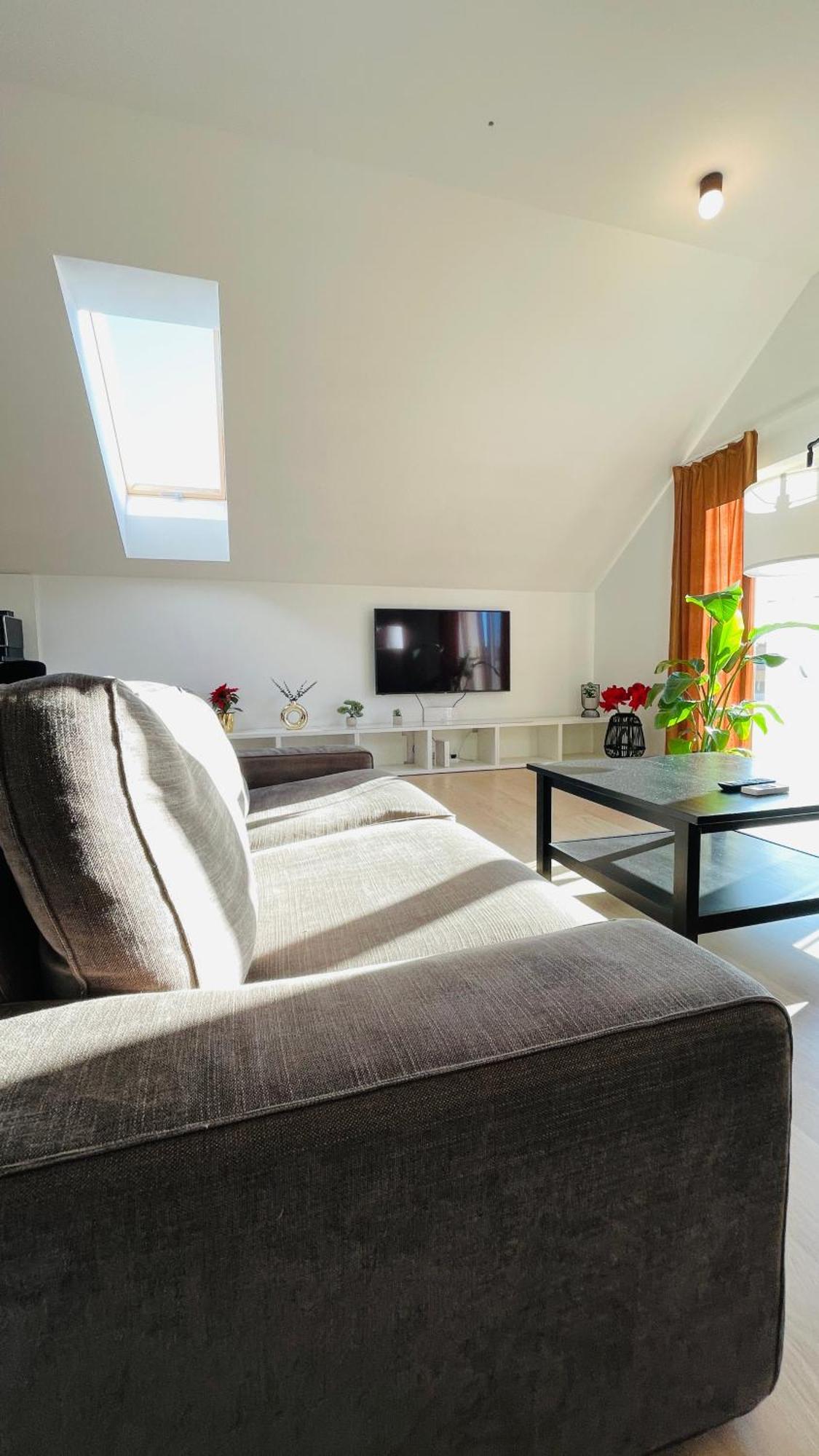 House Flow, 3 Room, Free 2 Parking Bratislava Buitenkant foto