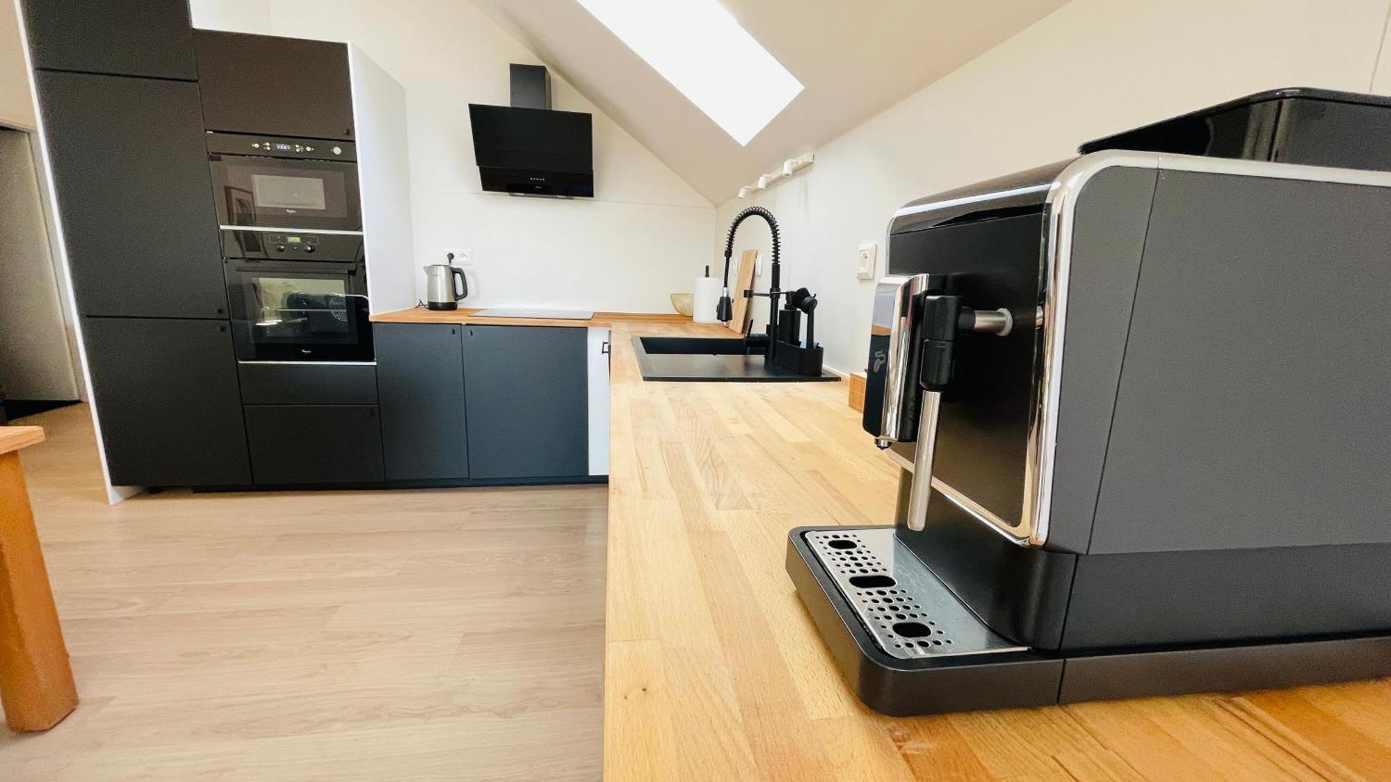 House Flow, 3 Room, Free 2 Parking Bratislava Buitenkant foto