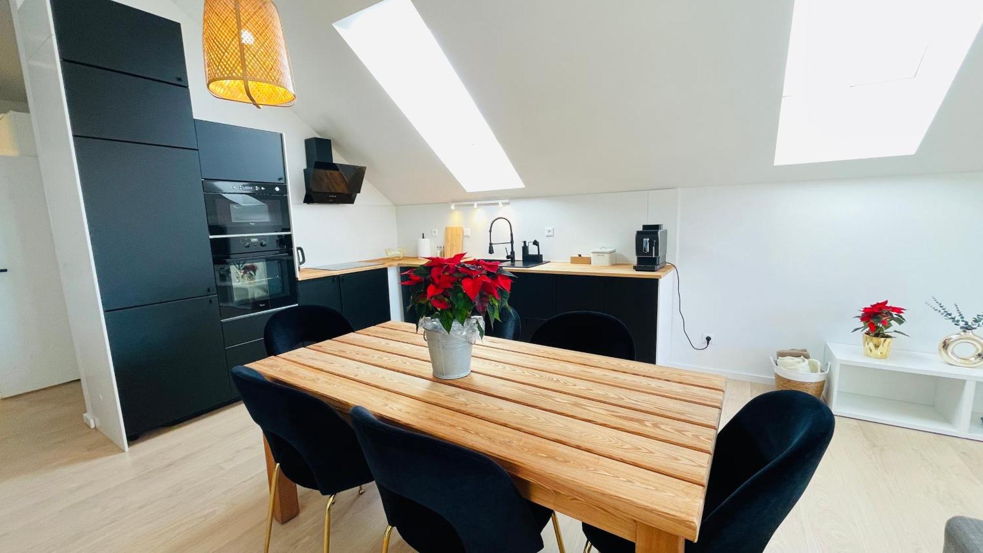 House Flow, 3 Room, Free 2 Parking Bratislava Buitenkant foto
