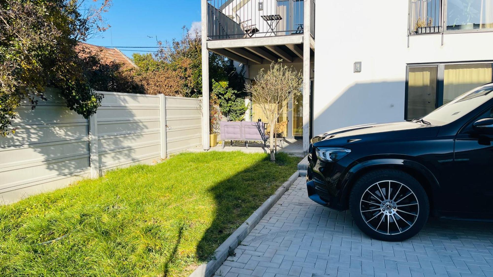 House Flow, 3 Room, Free 2 Parking Bratislava Buitenkant foto