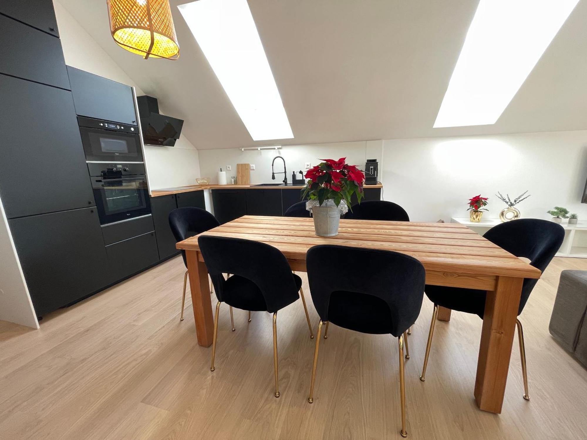 House Flow, 3 Room, Free 2 Parking Bratislava Buitenkant foto