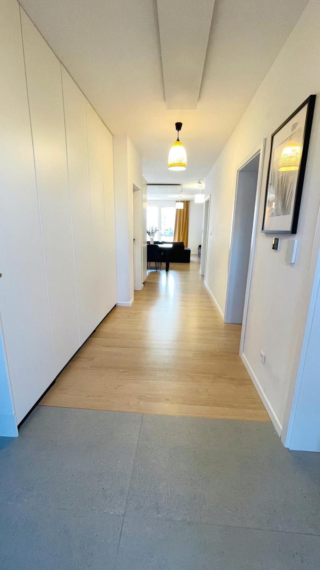 House Flow, 3 Room, Free 2 Parking Bratislava Buitenkant foto