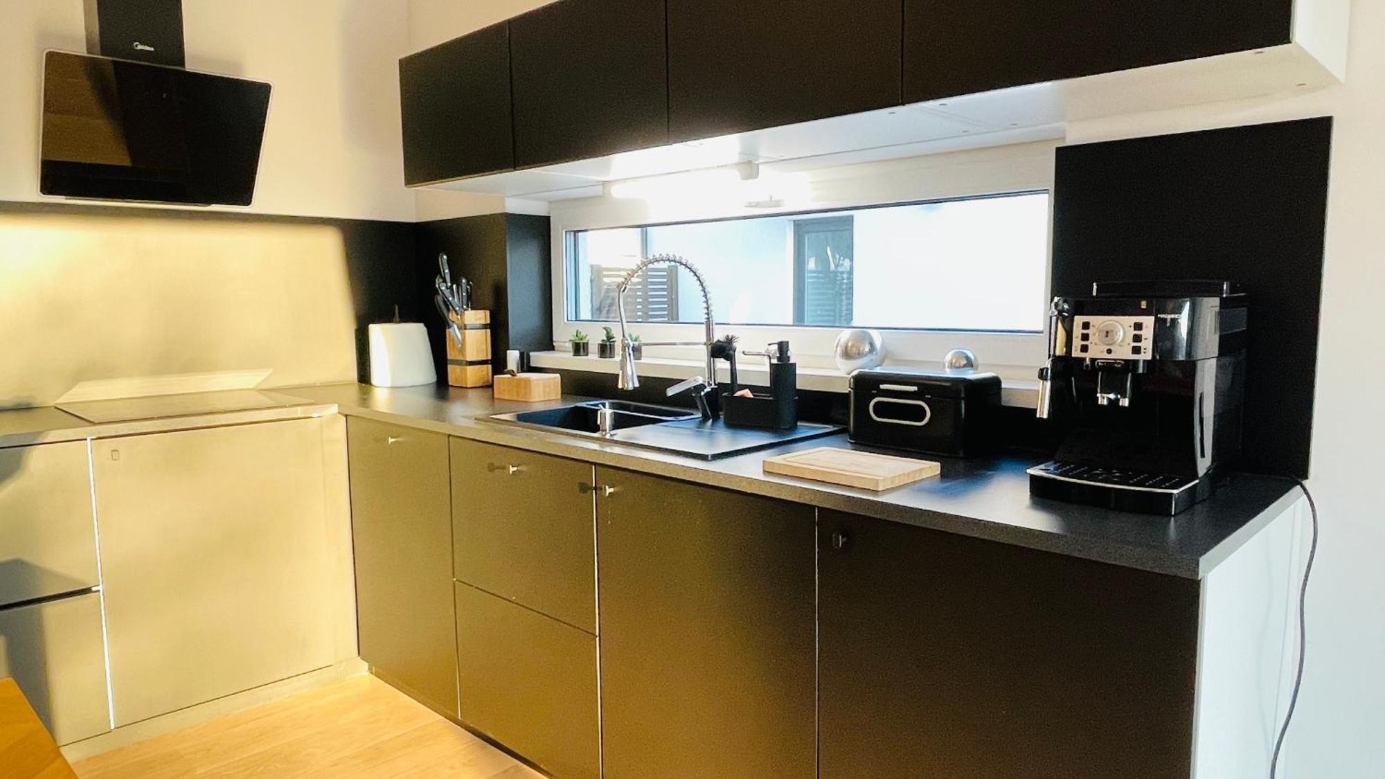 House Flow, 3 Room, Free 2 Parking Bratislava Buitenkant foto